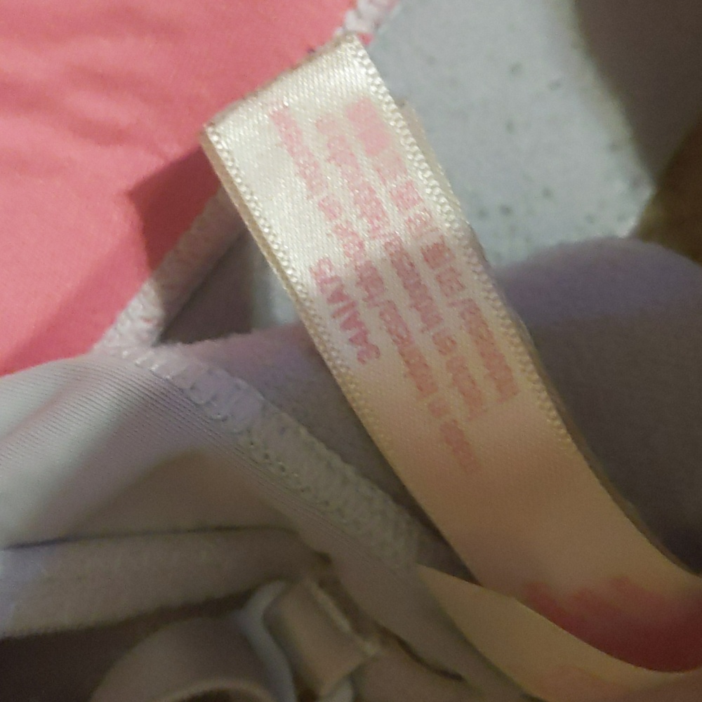 Pink bra - Picture 3 of 6